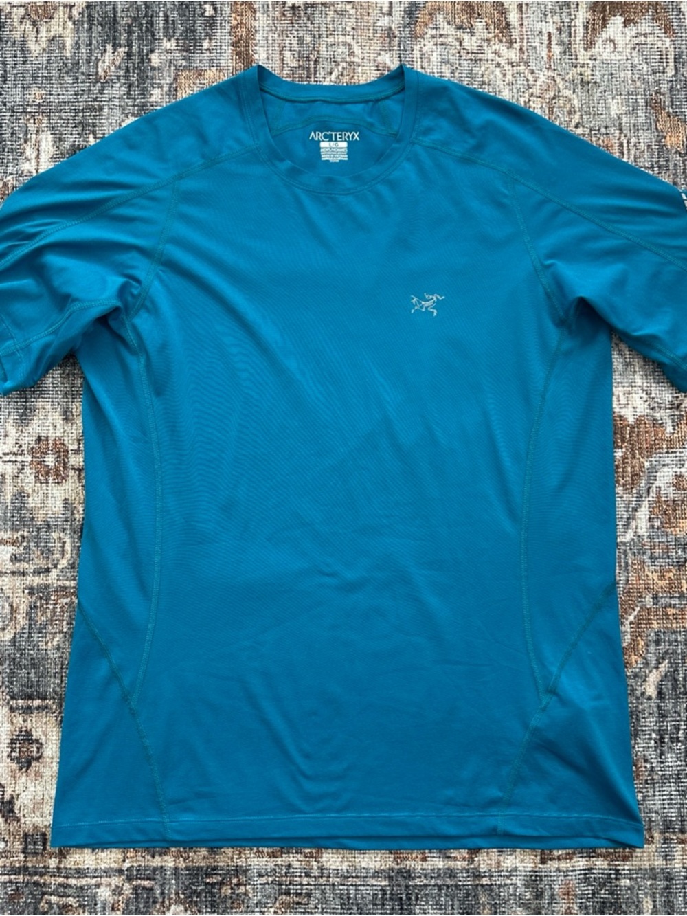 Arcteryx Men’s Size Large Blue T Shirt Short Sleeve Perfomance Shirt Athletic
